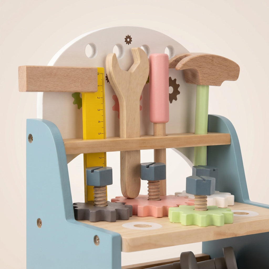 Montessori-miniwerkbank met gereedschap