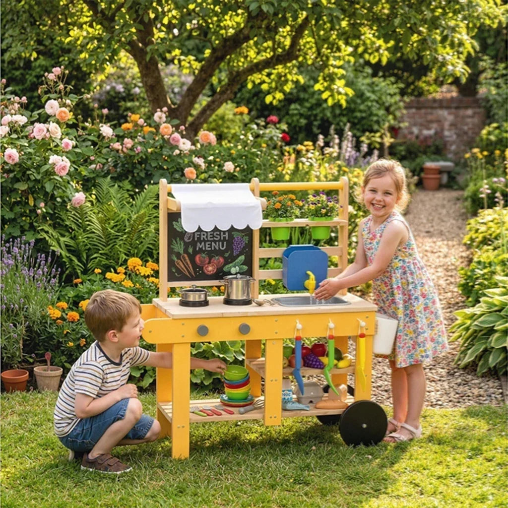 Montessori-tuinwinkel met speelkeuken