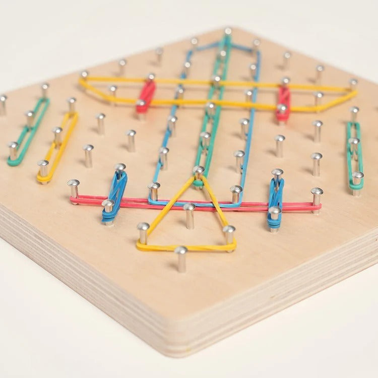 Montessori-geometriebord met elastiekjes