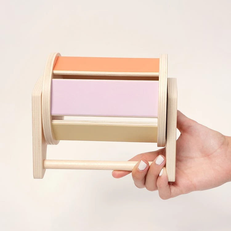 Montessori-draaitrommel in regenboogkleuren