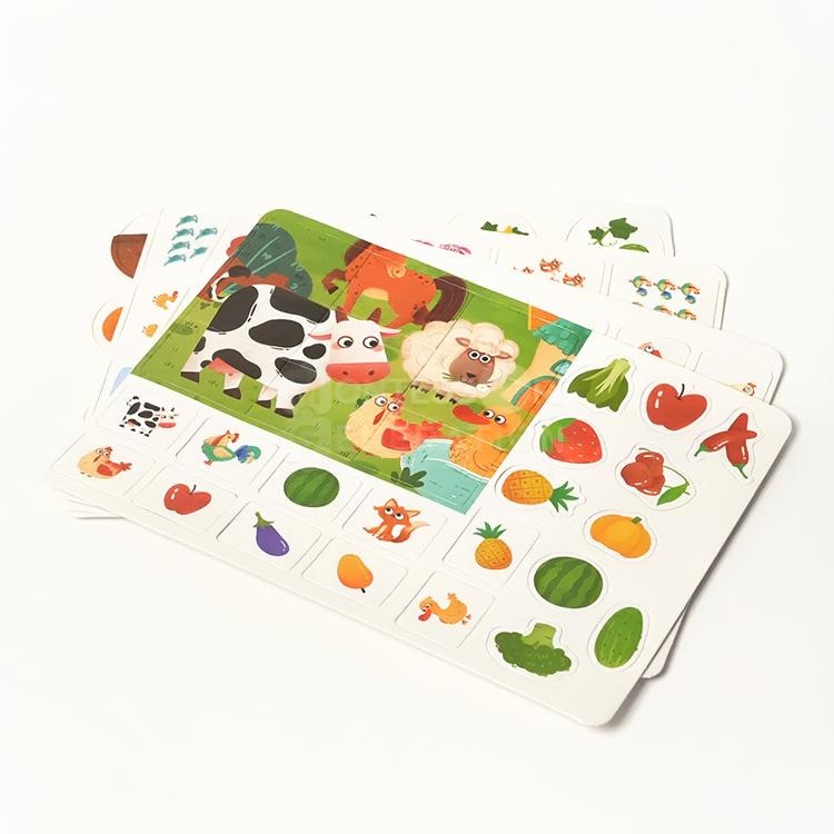 Montessori-activiteitenboek met stickers