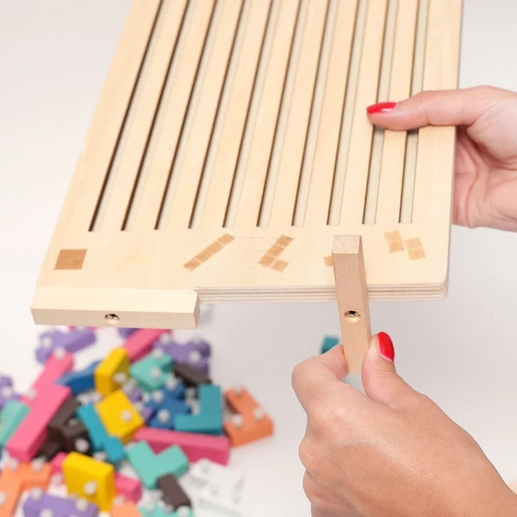 Montessori-logische bouwstenen met opdrachtkaarten
