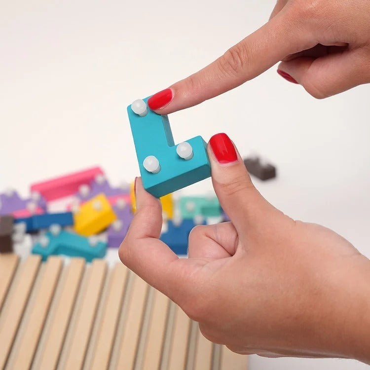Montessori-logische bouwstenen met opdrachtkaarten