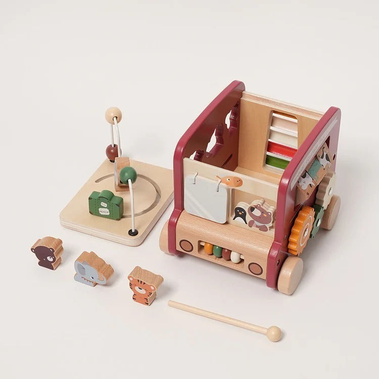 Montessori-safaribus met motoriekspelletjes
