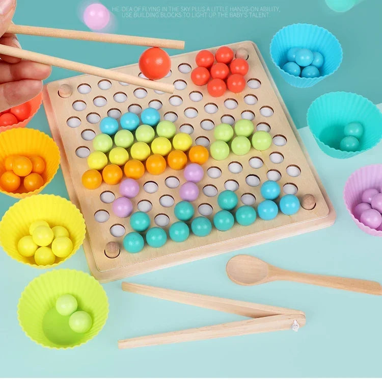 Montessori-kleurpatroonspel met kralen
