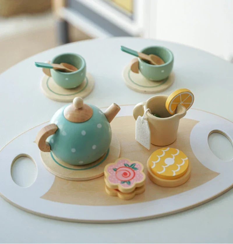 Montessori-theeservies van hout