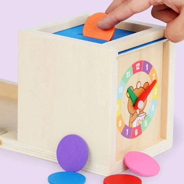 Montessori-vormenbox met gekleurde ballen