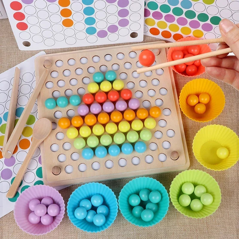 Montessori-kleurpatroonspel met kralen
