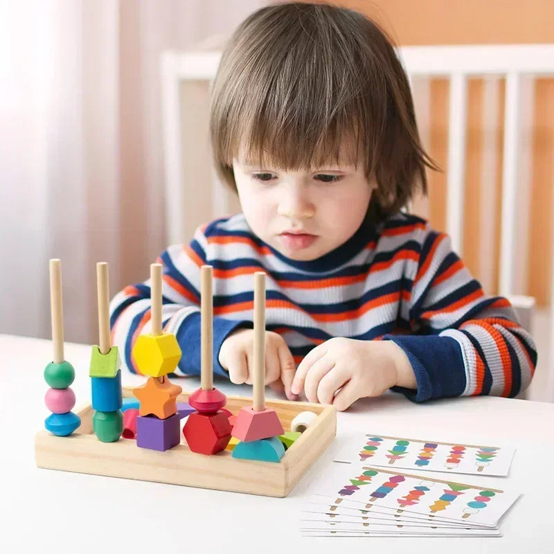 Montessori-kralenstapelspel met voorbeeldkaarten