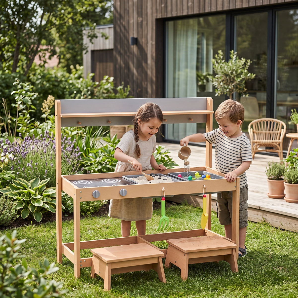 Montessori-buitenspeelkeuken