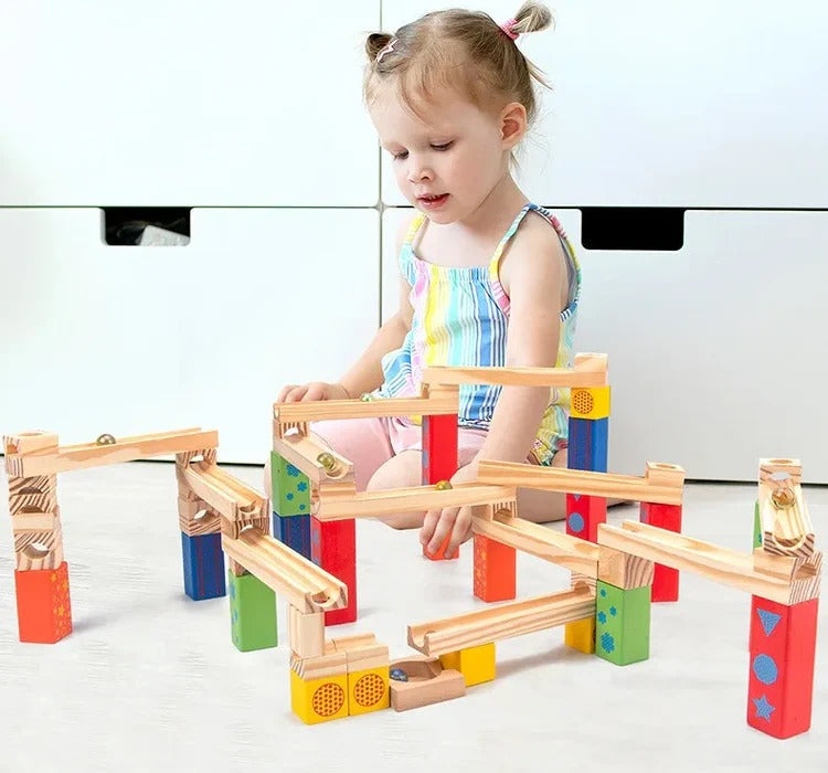 Montessori-kogelbaan van hout