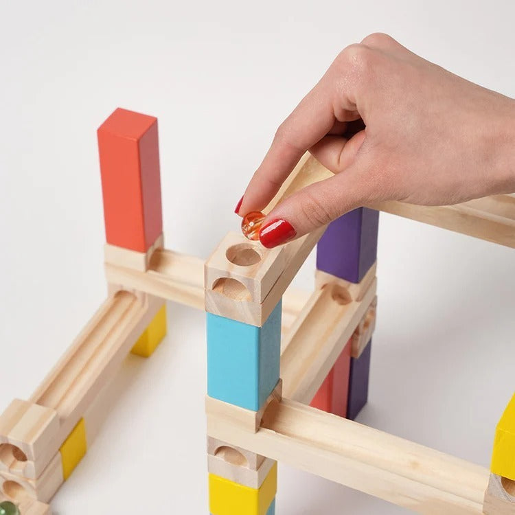 Montessori-kogelbaan van hout