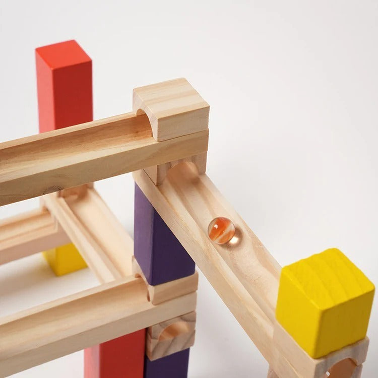 Montessori-kogelbaan van hout