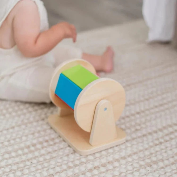 Montessori-draaitrommel in regenboogkleuren