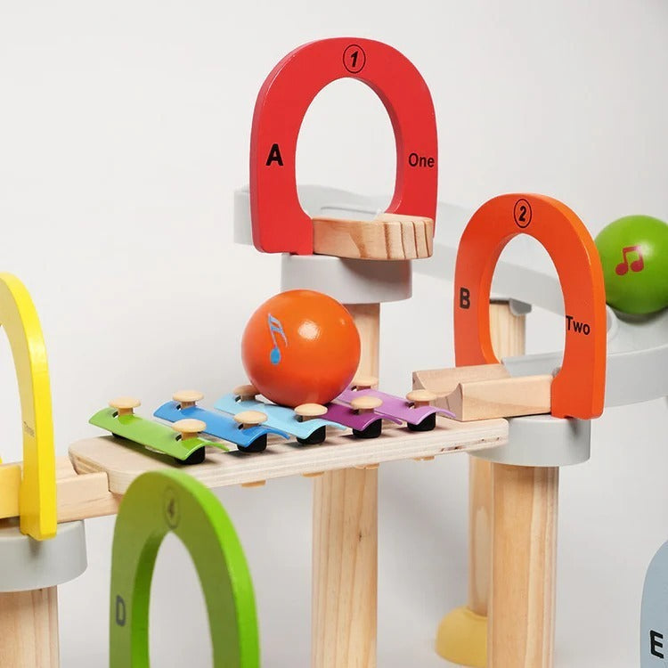 Montessori-muziekknikkerbaan met xylofoon