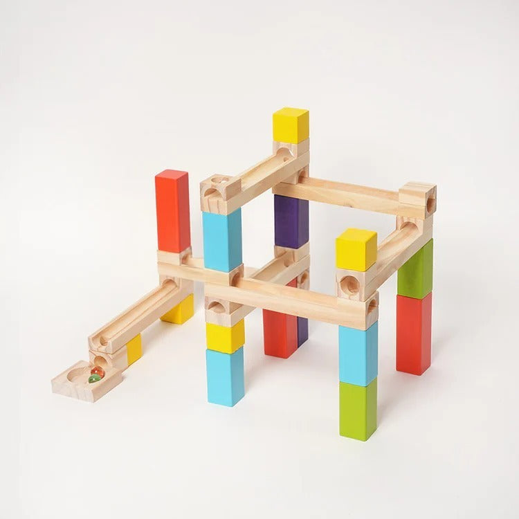 Montessori-kogelbaan van hout